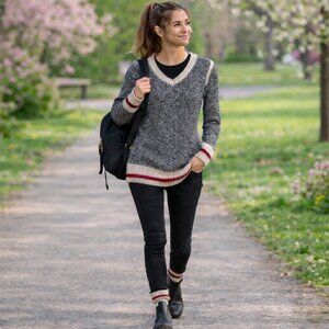 ROOTS - classic long fitting sweater - size XS